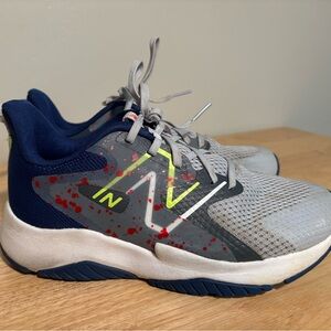New Balance Rave Run v2 Paint Splatter - Size 4 Big Kid Preowned